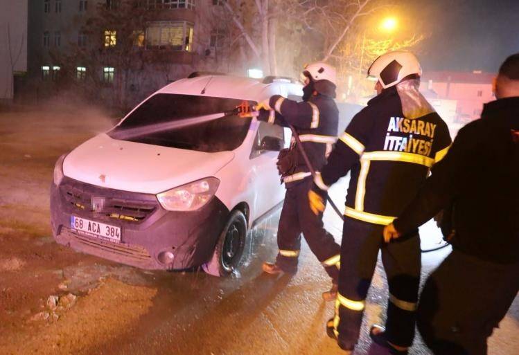 Araç yangınında itfaiye eri ve kameramanın ölümden döndüğü an 10